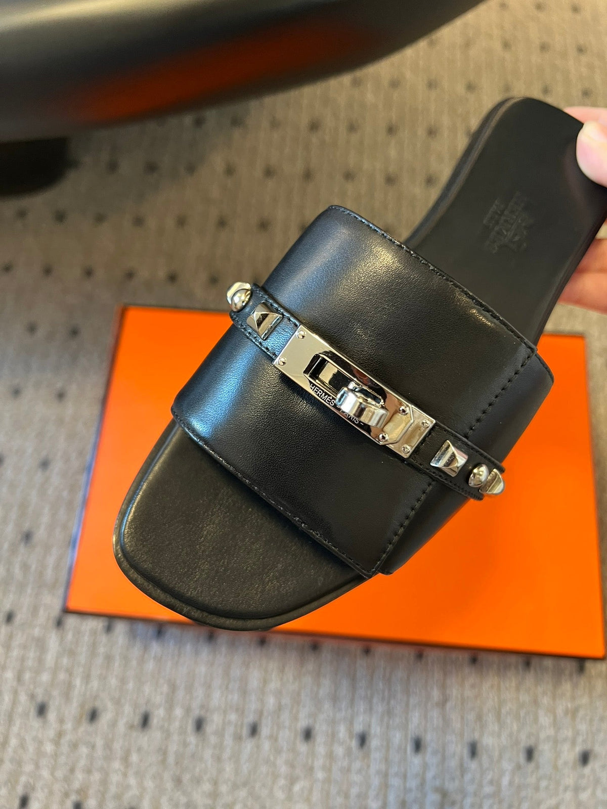 Hermes Giulia Flat Sandal in Black Calfskin