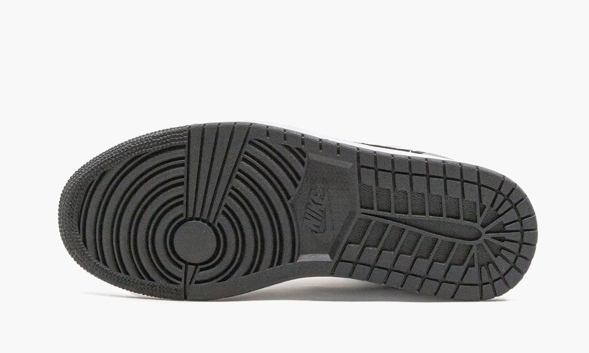 Air Jordan 1 Low "Light Smoke Grey" Sneakers