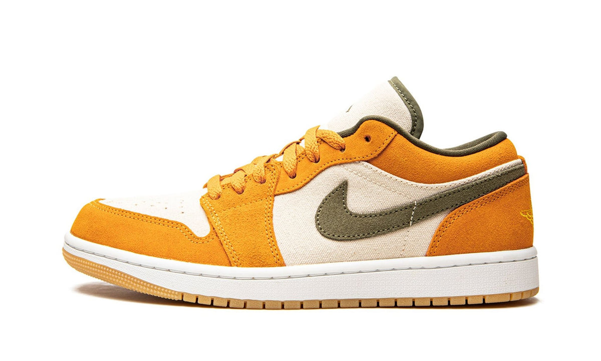 Air Jordan 1 Low SE "Light Curry" Sneakers