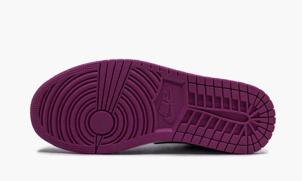 Air Jordan 1 Low SE Fuchsia Sneakers
