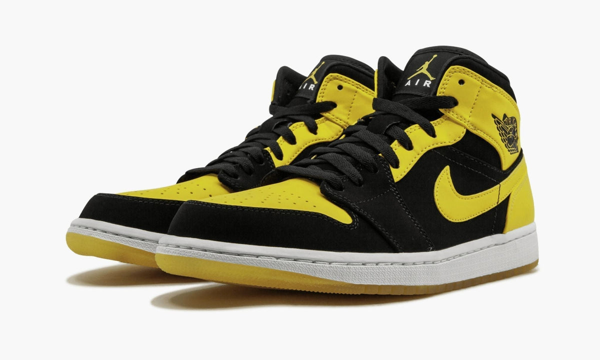 Air Jordan 1 Mid "New Love 2017 Release" Sneakers