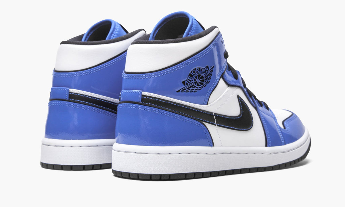 Air Jordan 1 Mid SE Signal Blue Sneakers