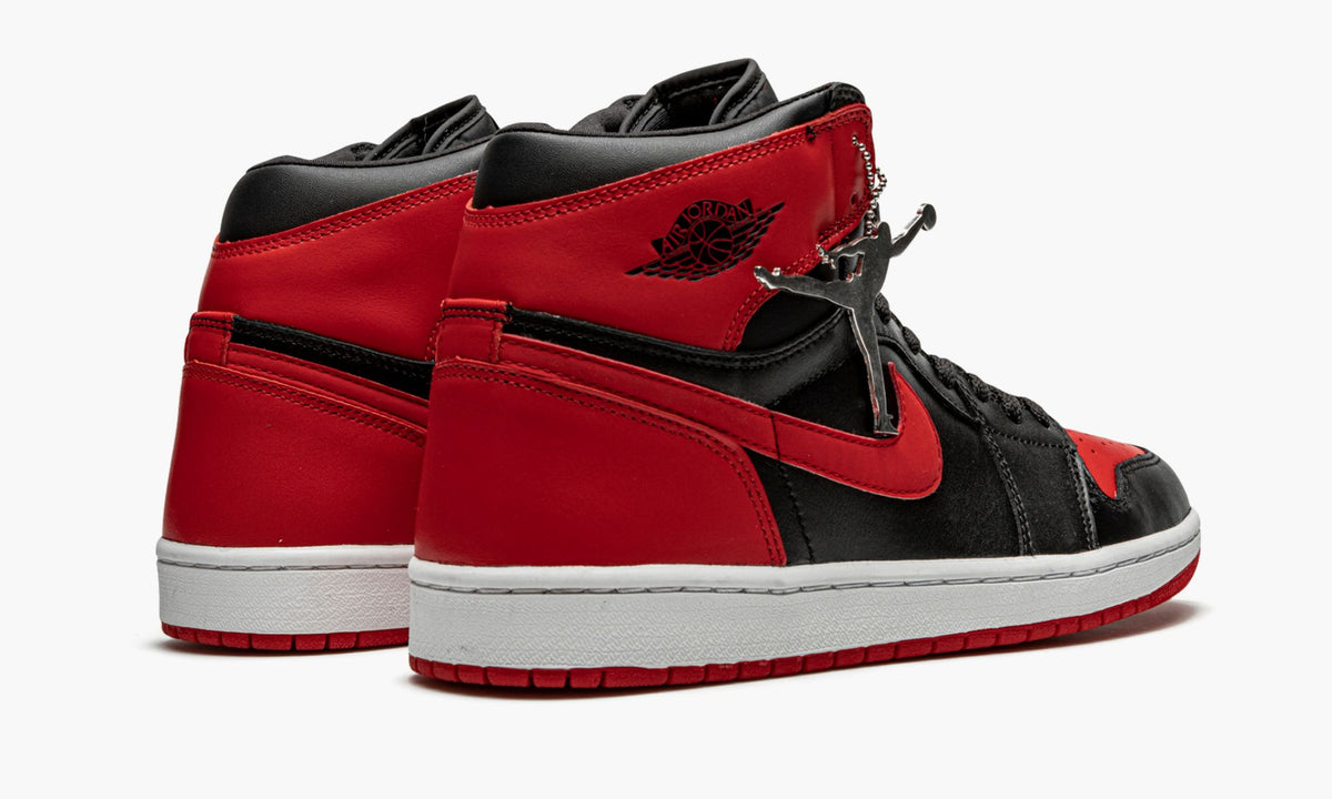 Air Jordan 1 Retro "BRED 01′" Sneakers
