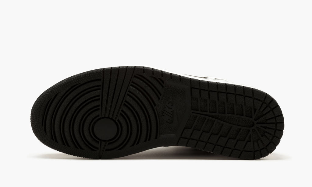 Air Jordan 1 Retro High OG "RE2PECT" Sneakers