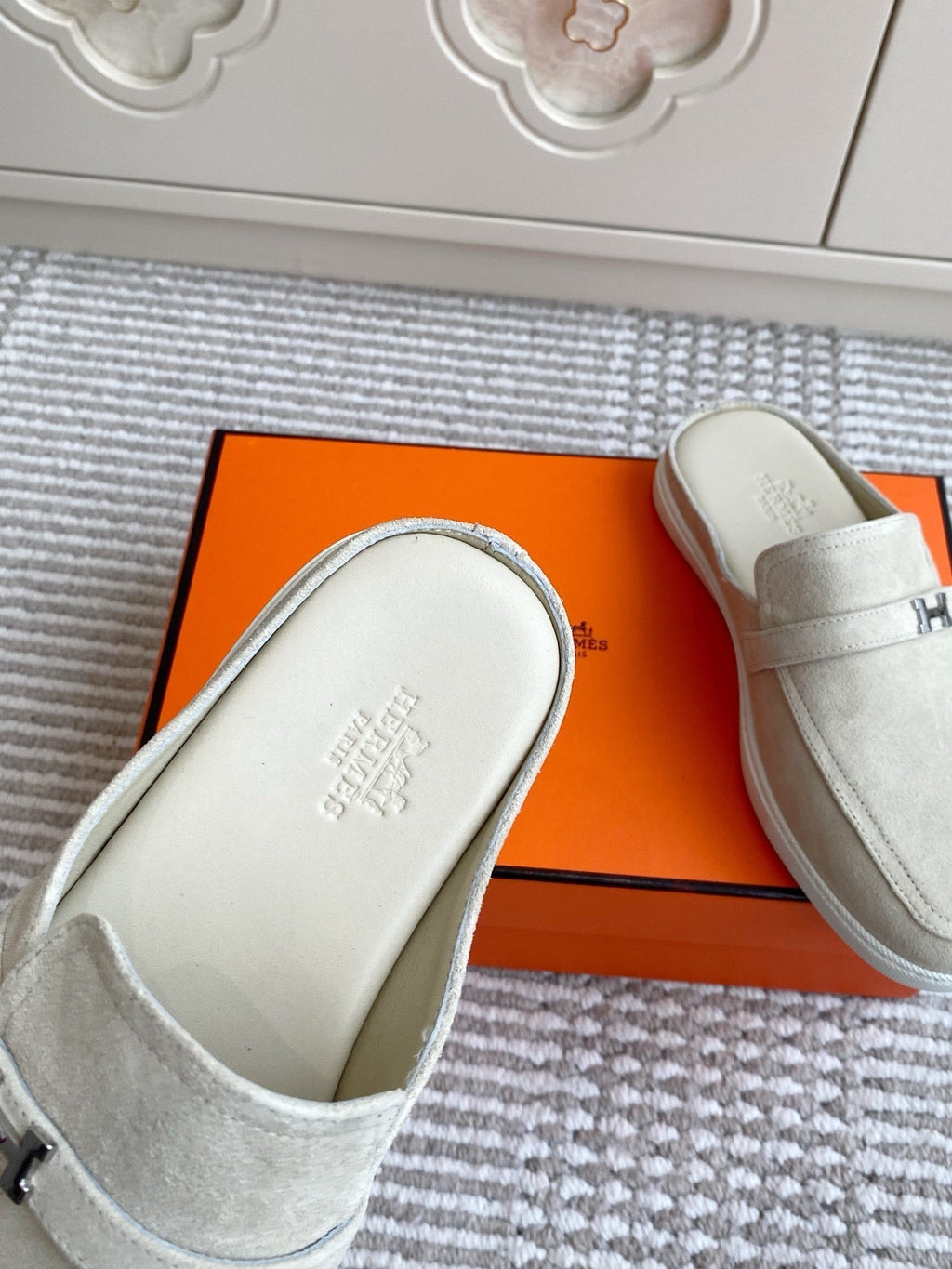 Hermes 25S Mules in Cream White Suede with Silver Hardware