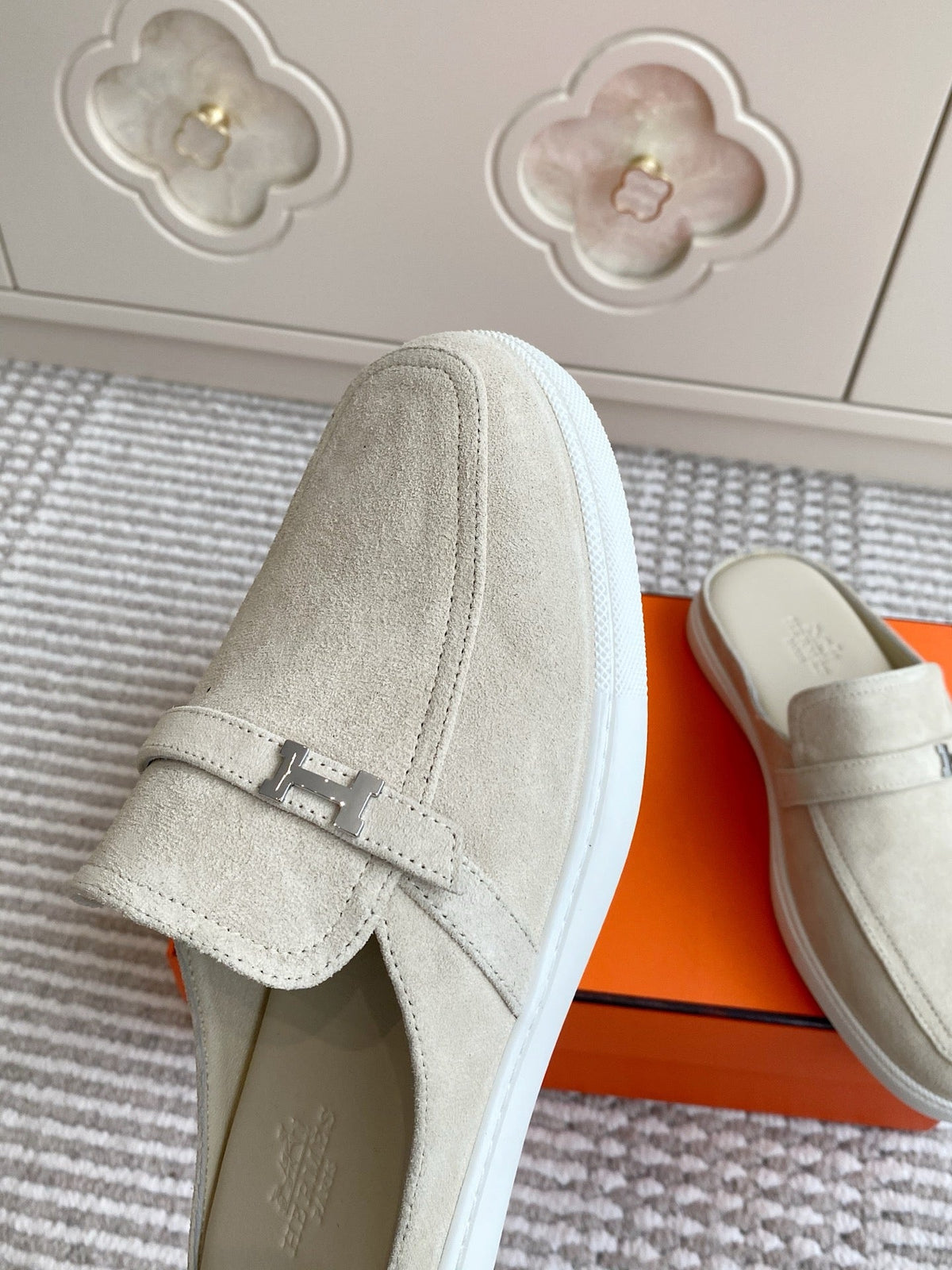 Hermes 25S Mules in Cream White Suede with Silver Hardware
