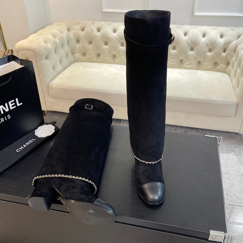 Chanel High Boots 6.5 cm in Black Suede and Calfskin
