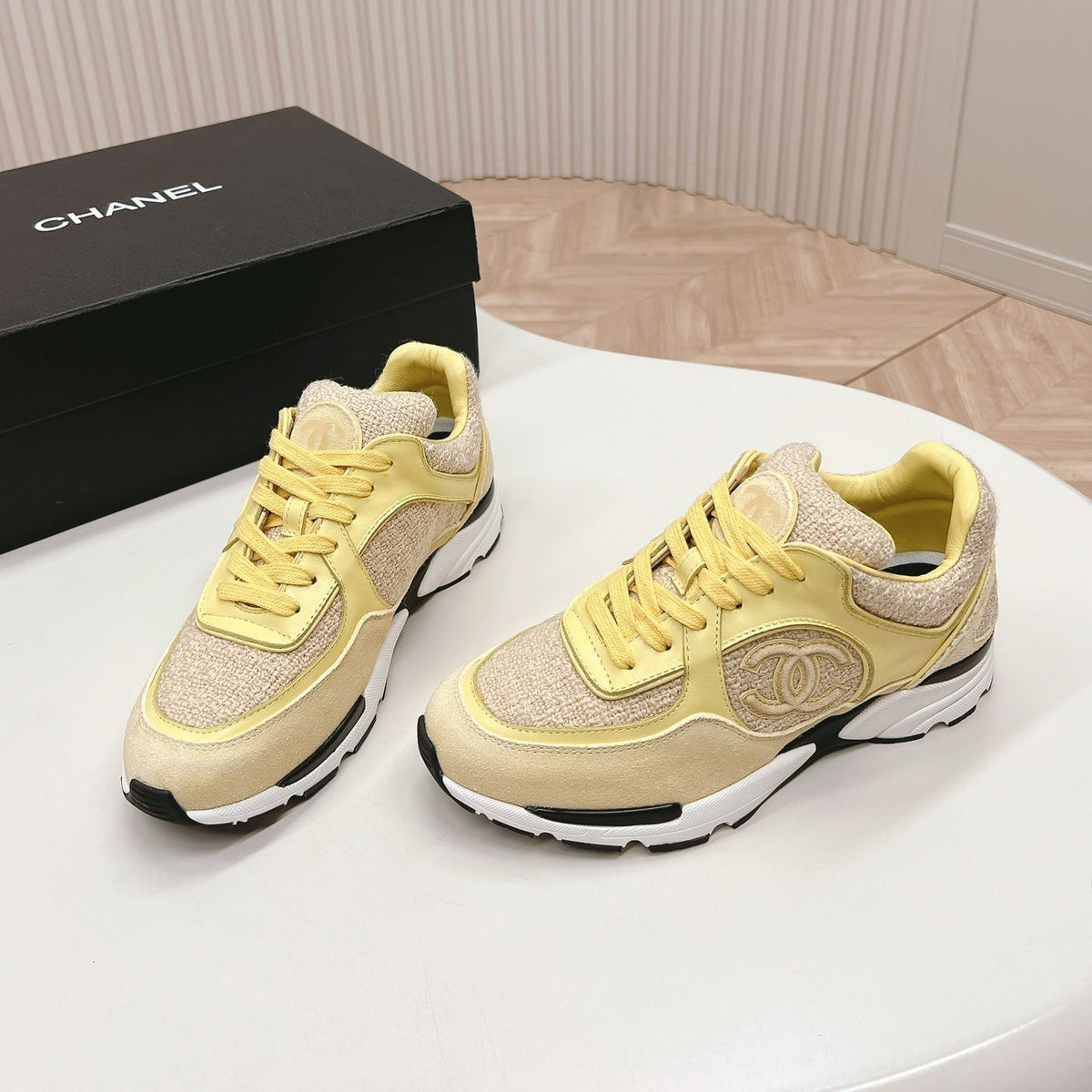 Chanel Trainers in Light Yellow Suede and Calfskin