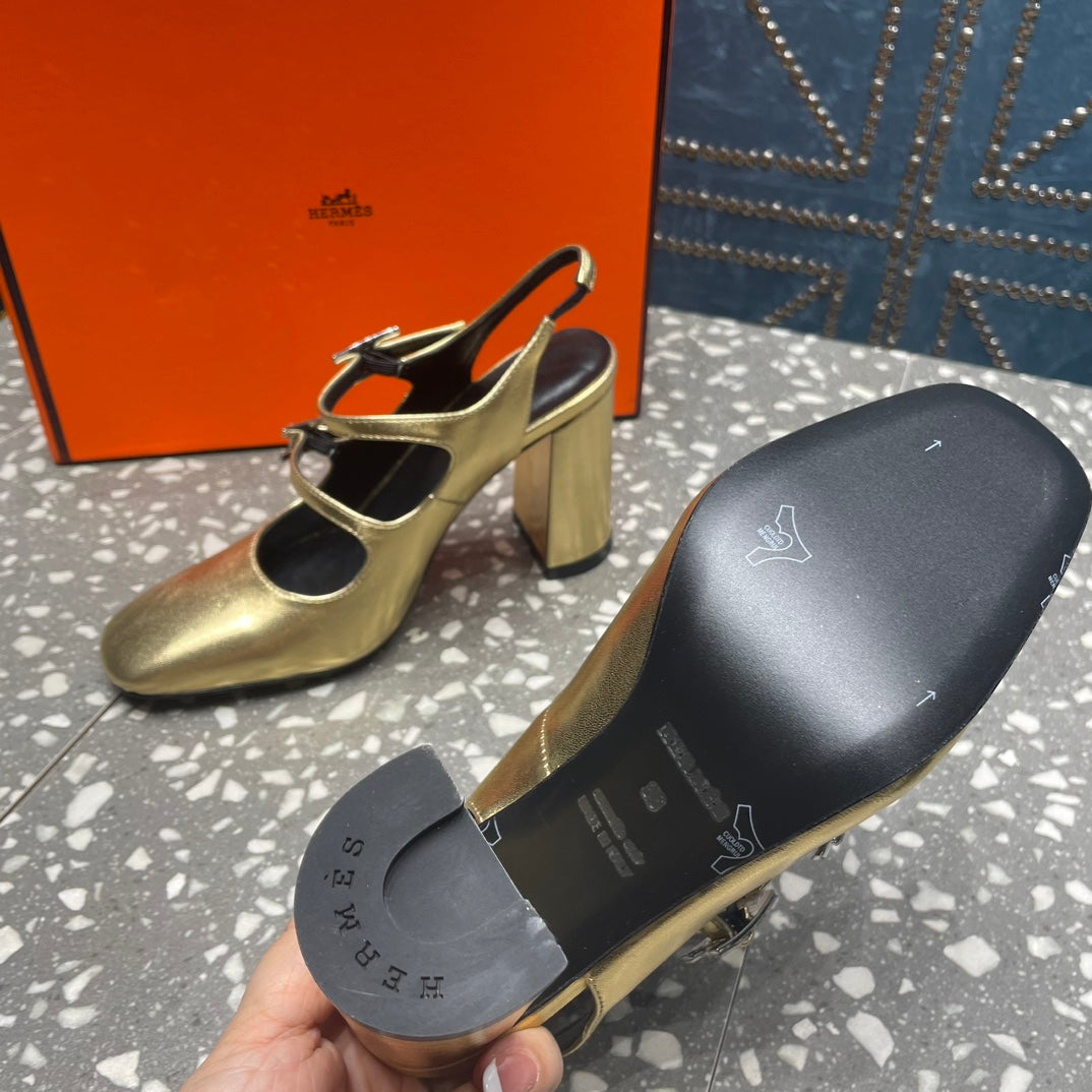 Hermes Jackie 80 mm Pump in Light Gold Calfskin