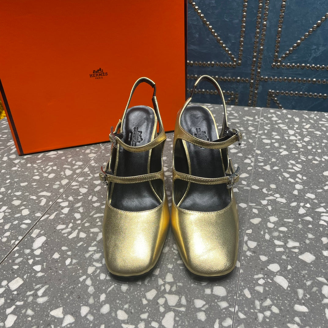 Hermes Jackie 80 mm Pump in Light Gold Calfskin