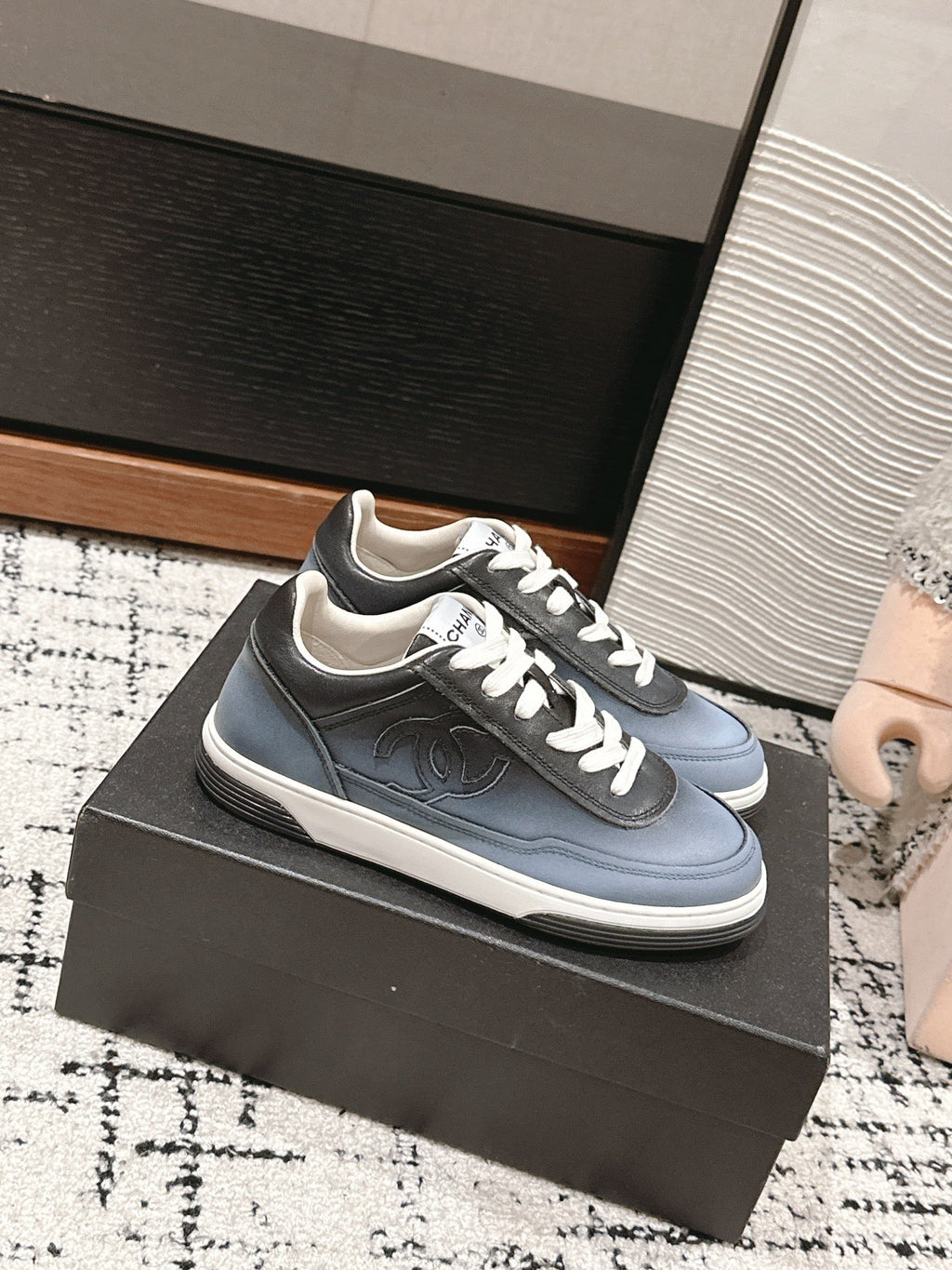 Chanel Sneaker in Black Mix Cool Gray Hand-Polished Calfskin 977825
