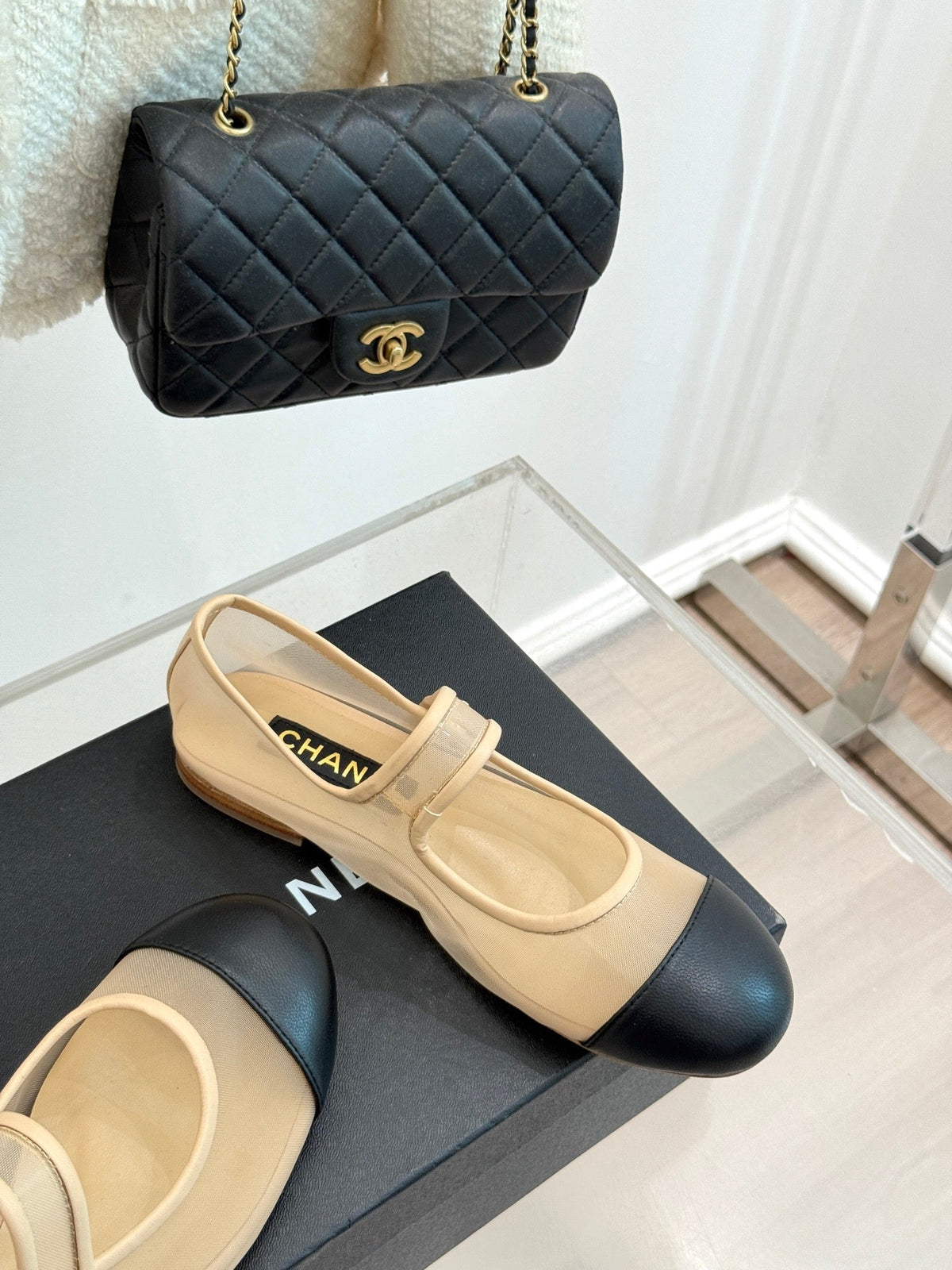 Chanel Flat Shoes in Beige Mesh and Black Lambskin