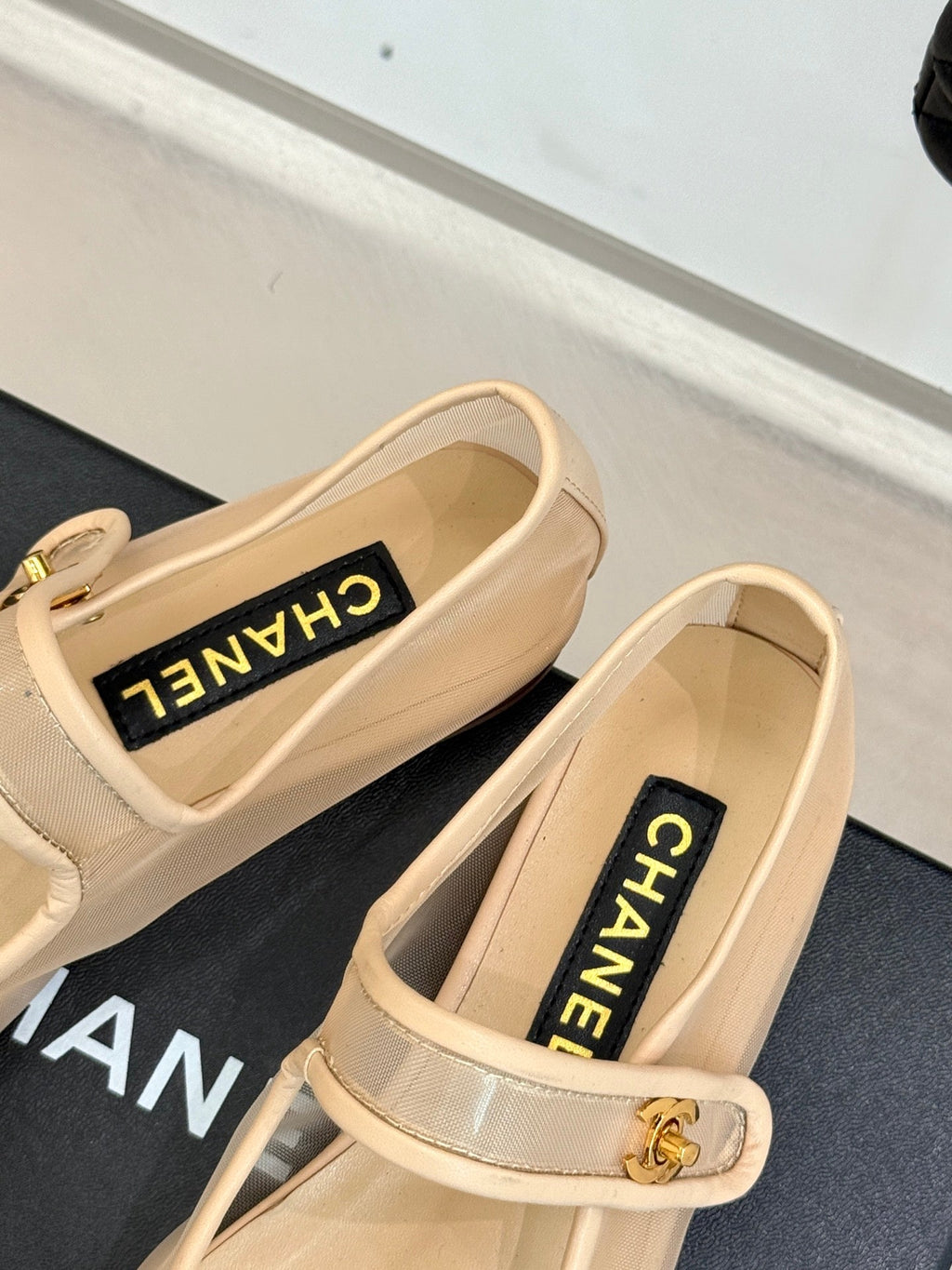 Chanel Flat Shoes in Beige Mesh and Black Lambskin