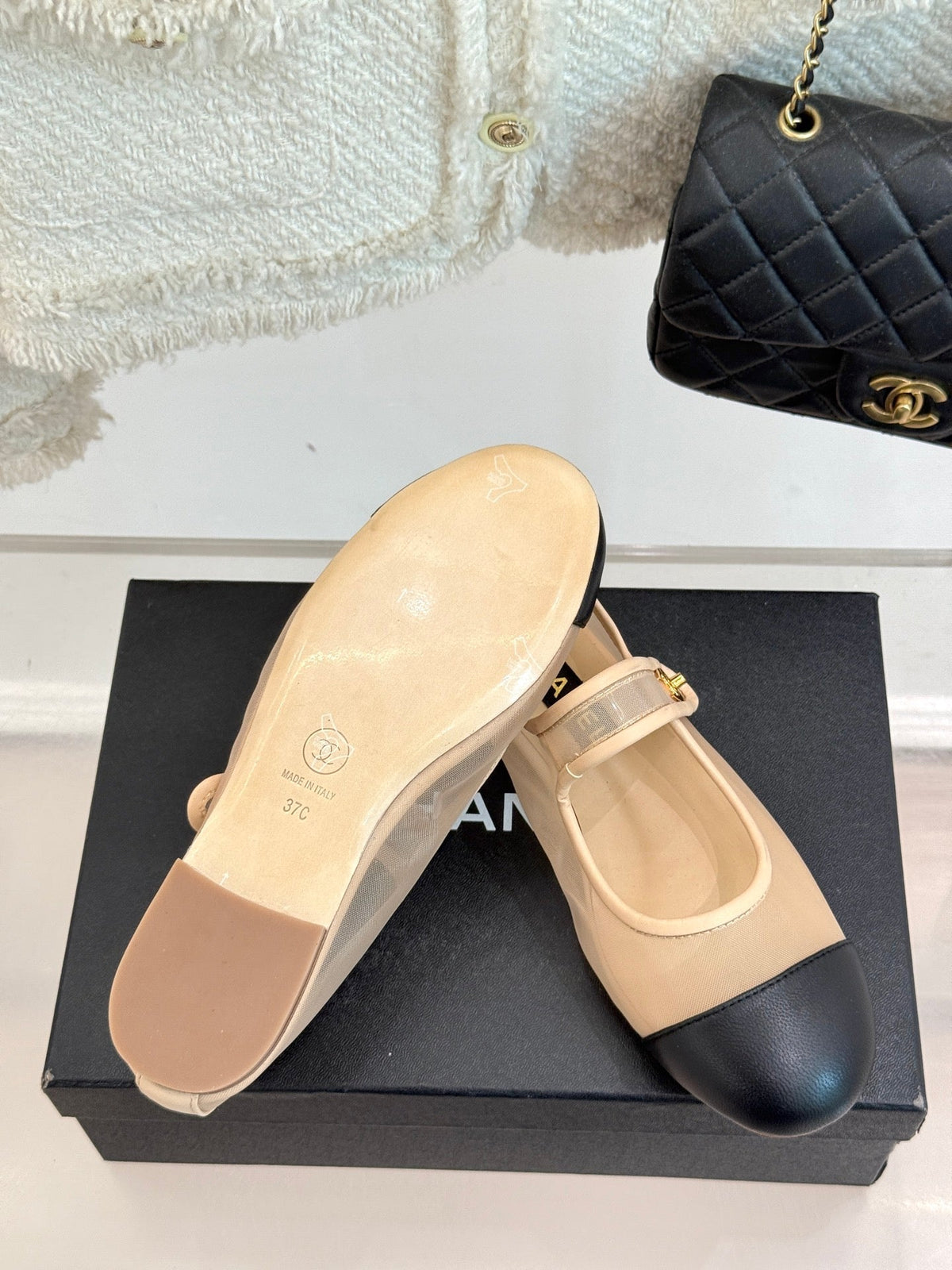 Chanel Flat Shoes in Beige Mesh and Black Lambskin