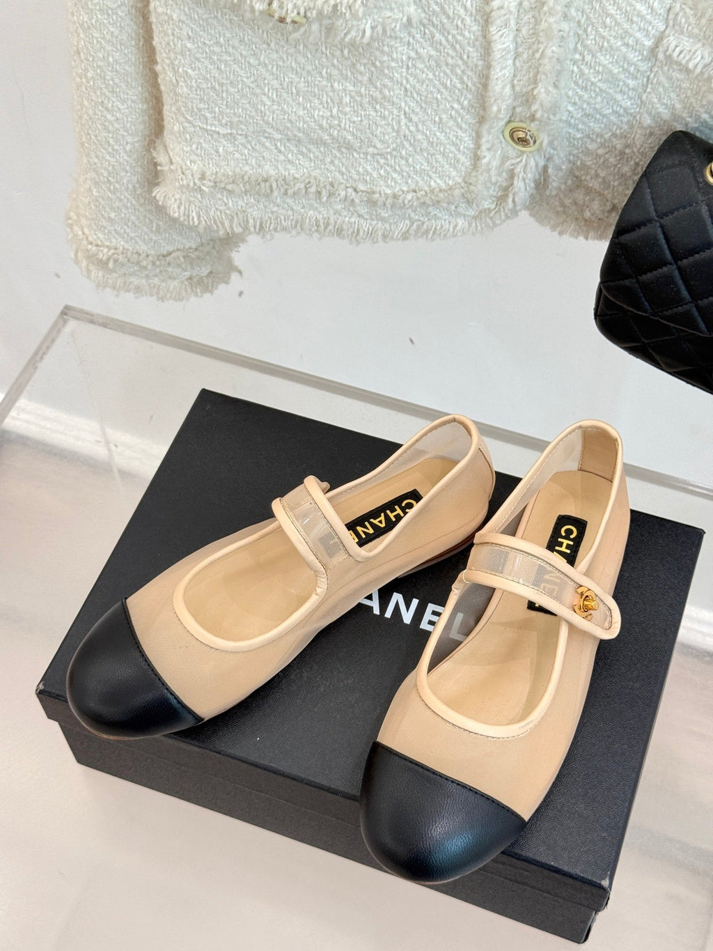 Chanel Flat Shoes in Beige Mesh and Black Lambskin