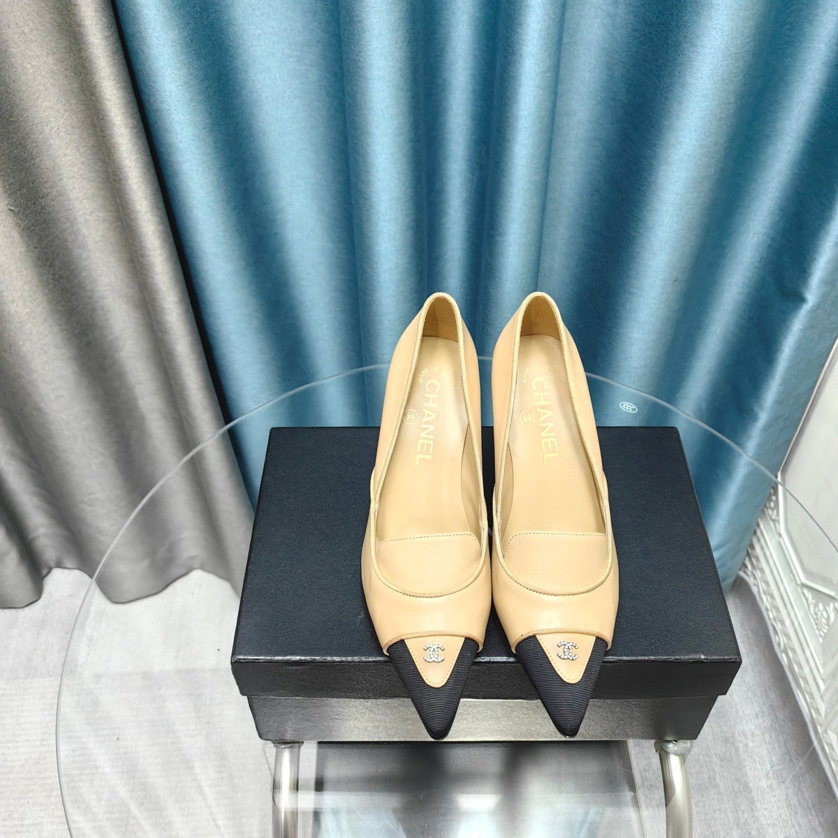 Chanel High Heels in Dark Cream Mix Black Sheepskin