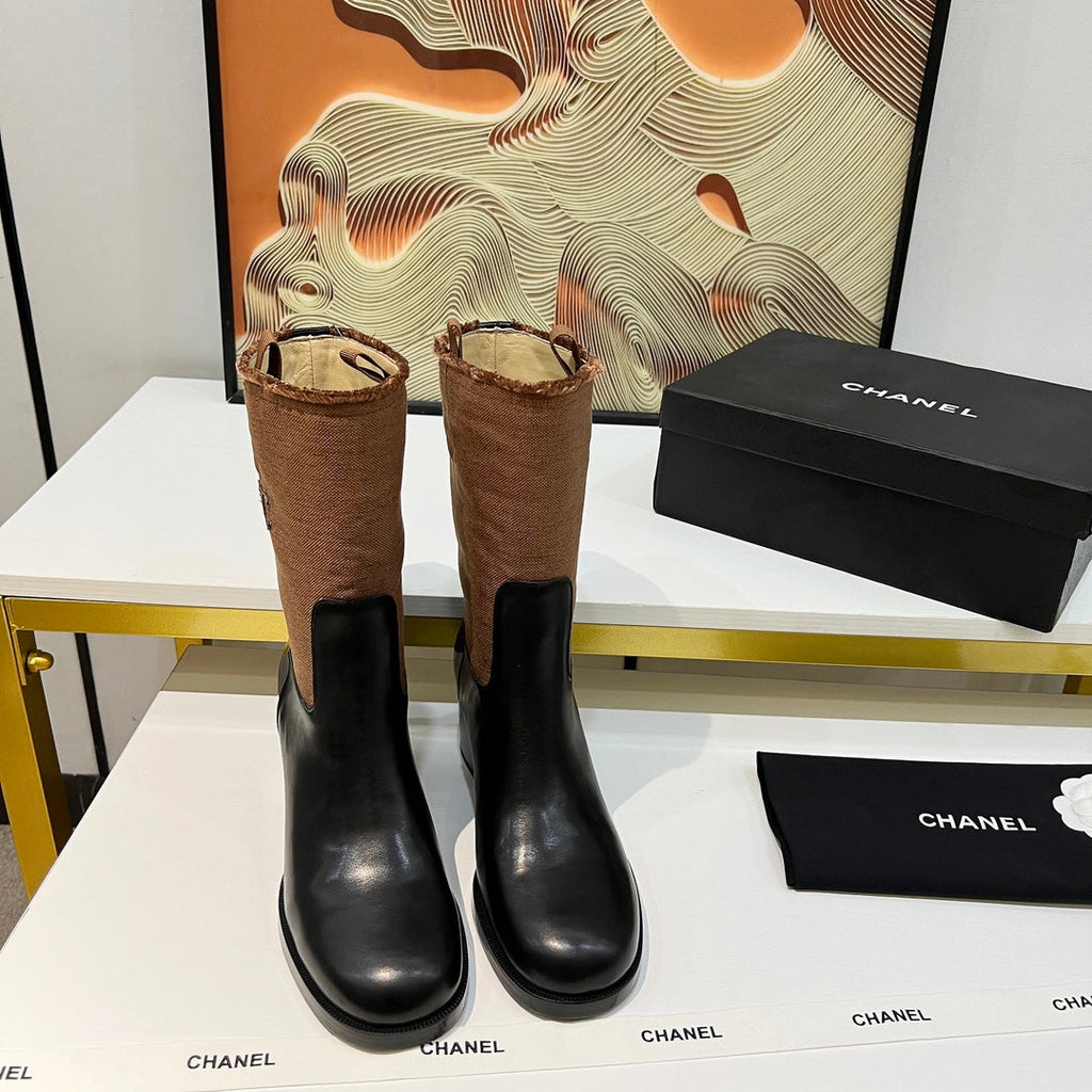 Chanel High Boots 5.5 cm in Black Lambskin and Chocolate Brown Fabric