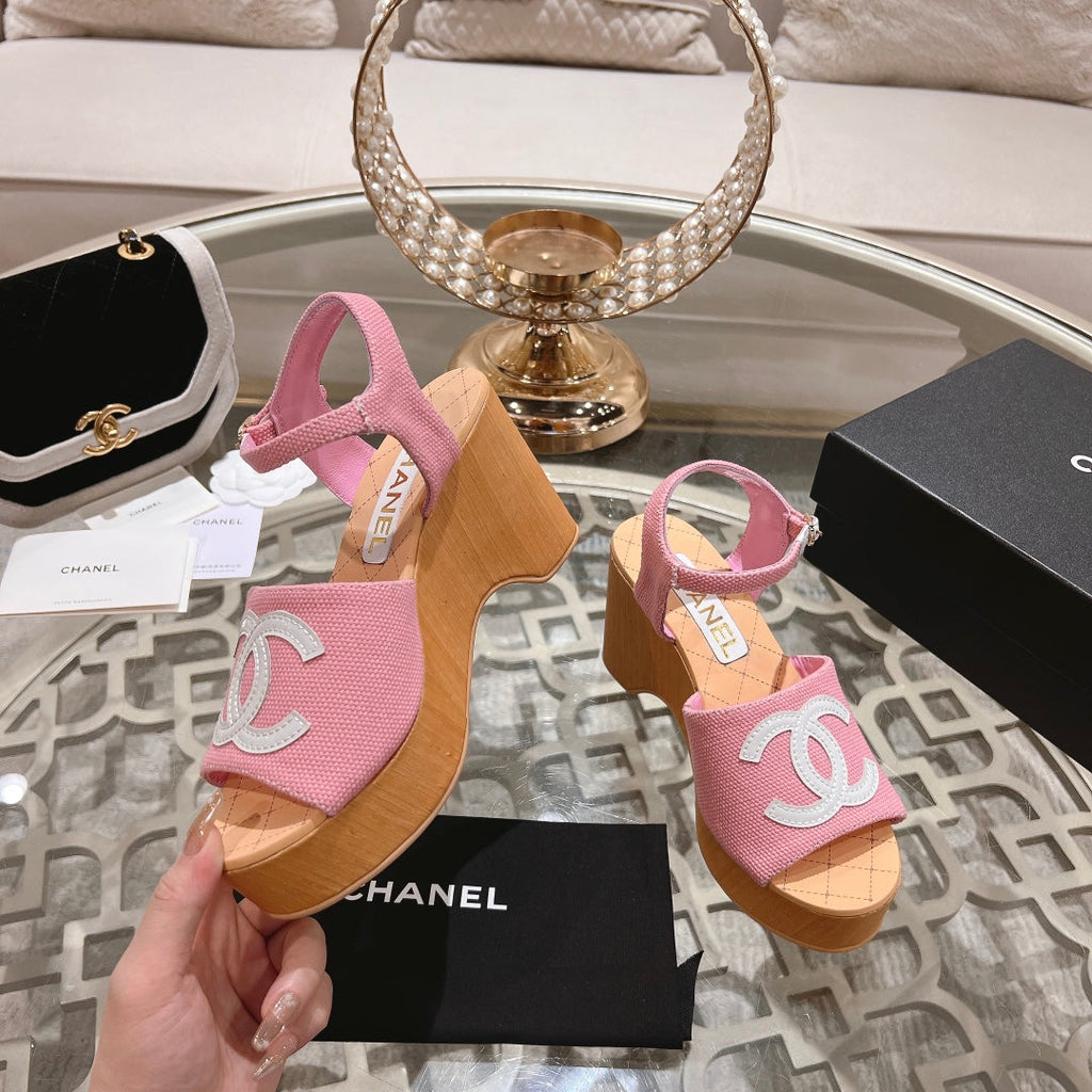 Chanel Wedge Sandals in Light Pink Lambskin with Logo