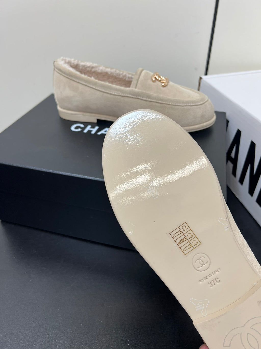 Chanel Loafer in Beige Suede and Solf Fleece Lining