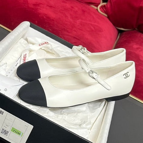 Chanel Mary Jane Shoes in White Calfskin and Black Satin