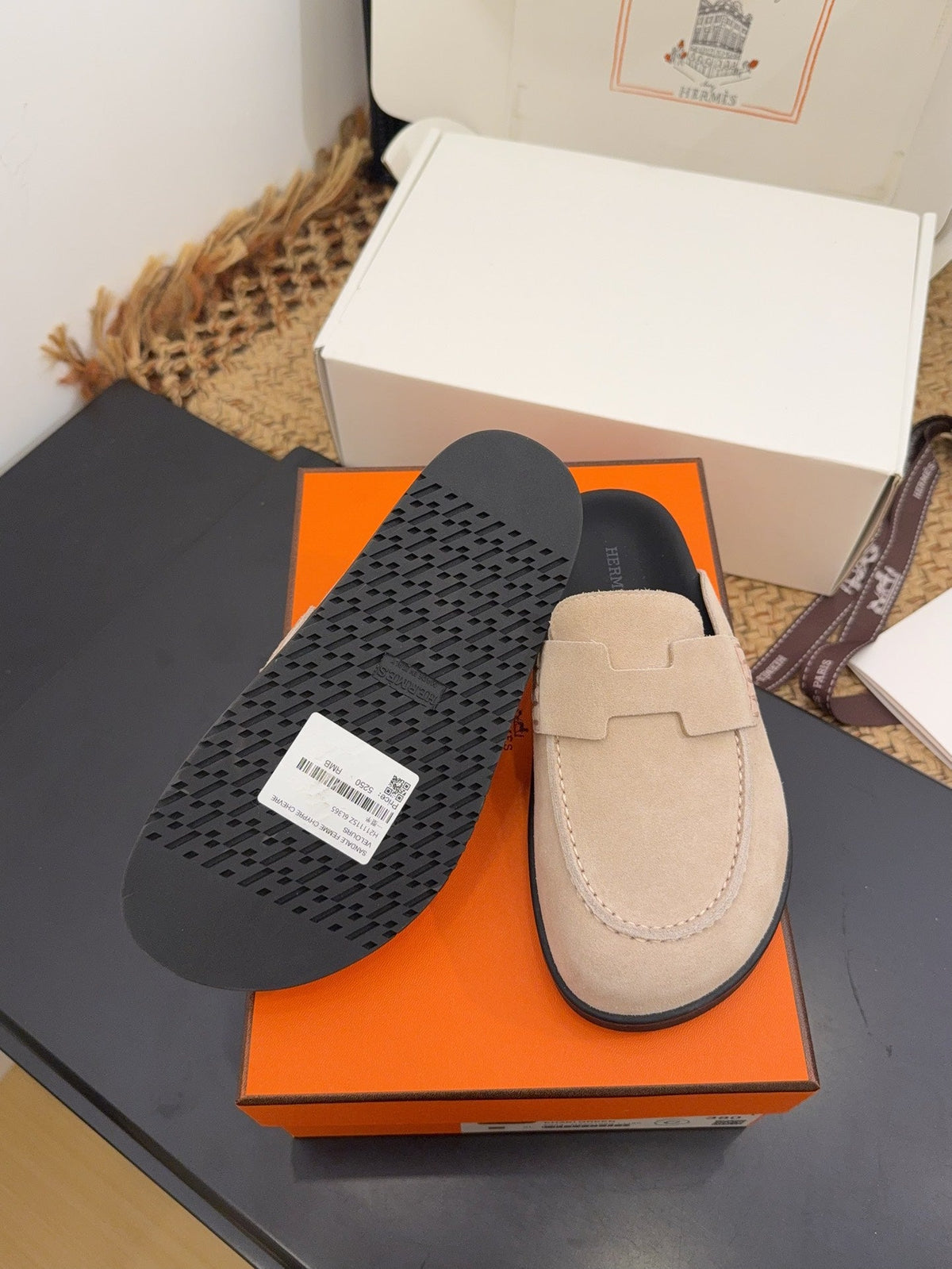 Hermes 25S Mule in Beige Suede