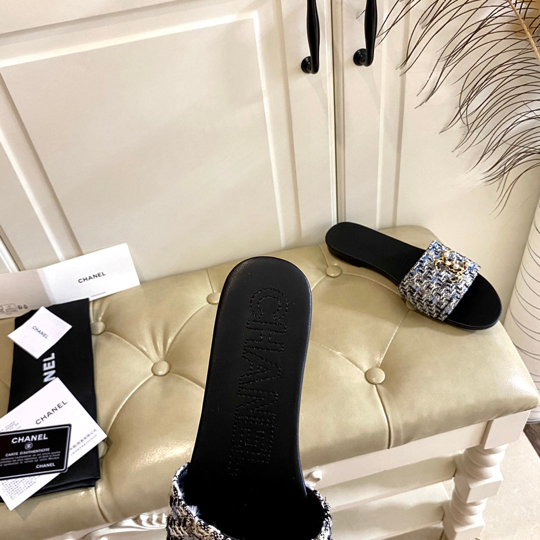 Chanel Slippers in Multicolor Tweed Mule