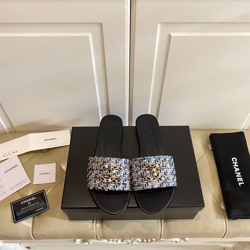 Chanel Slippers in Multicolor Tweed Mule