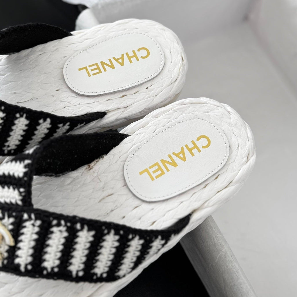 Chanel Hottest Knit Flip-Flops White Black
