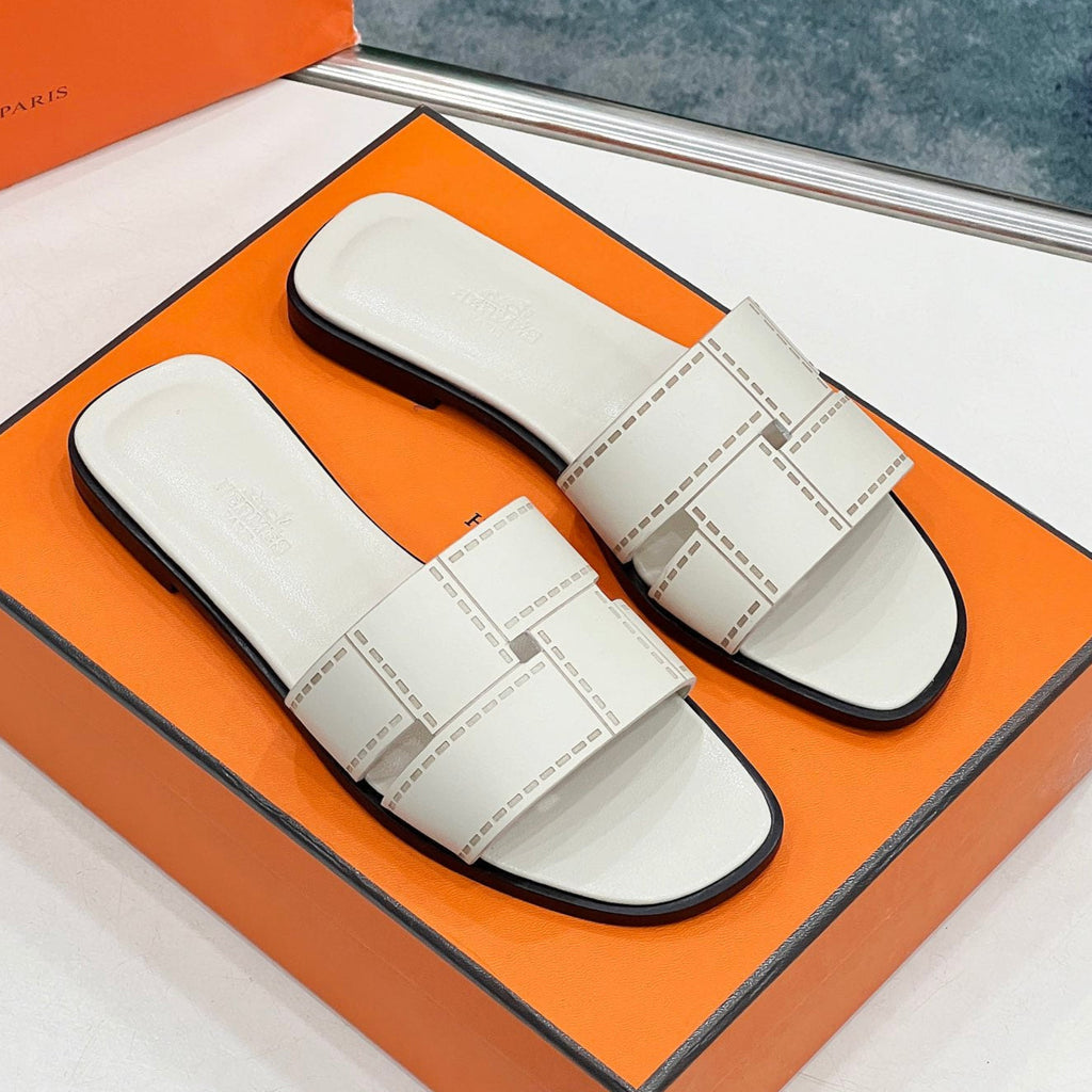 Hermes Idioma Sandal in White Cream Calfskin