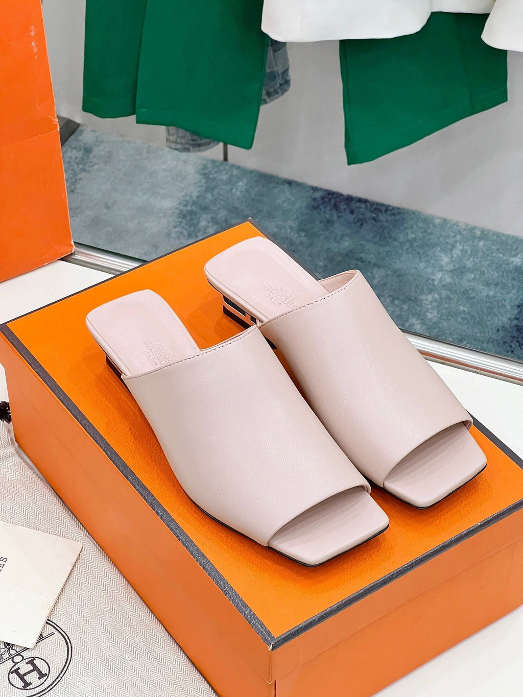 Hermes Idole Sandal in Baby Pink Calfskin