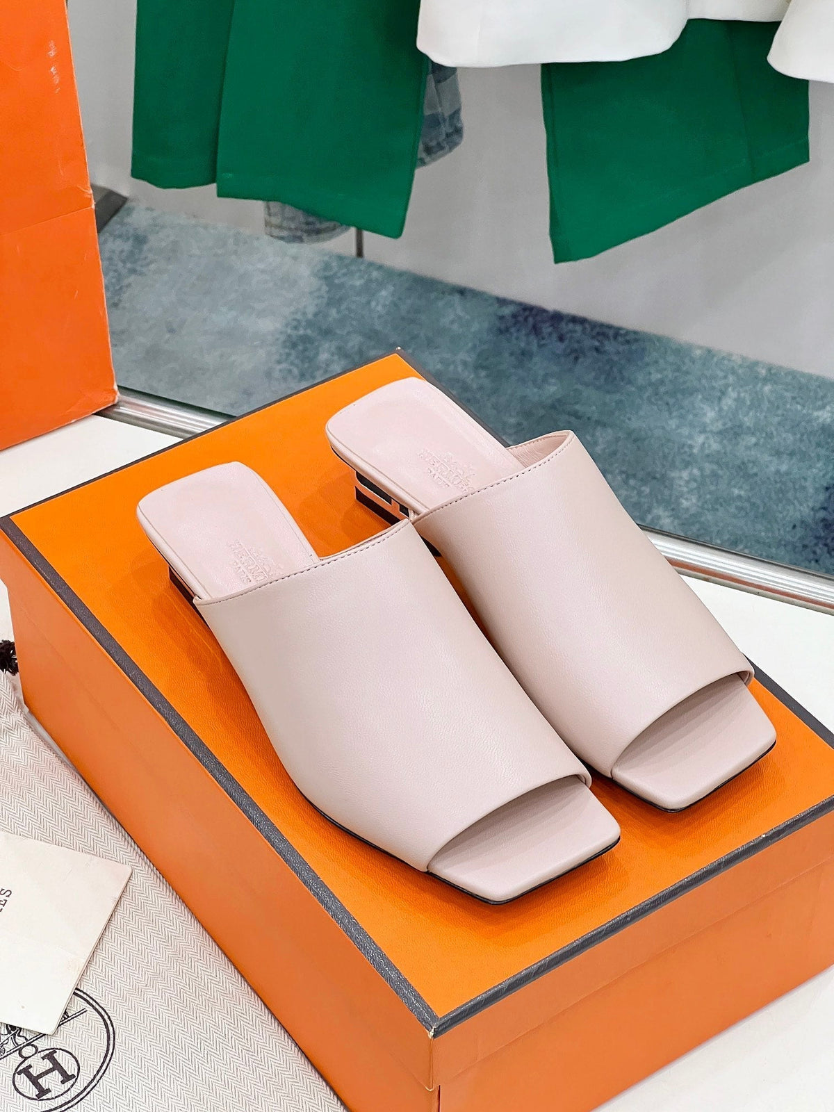 Hermes Idole Sandal in Baby Pink Calfskin