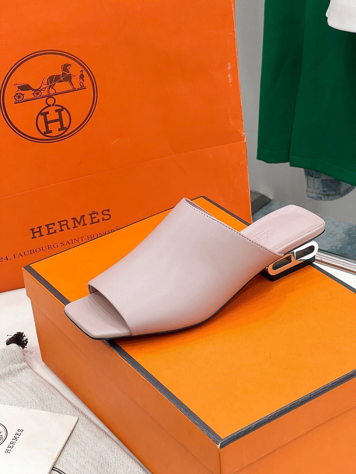 Hermes Idole Sandal in Baby Pink Calfskin