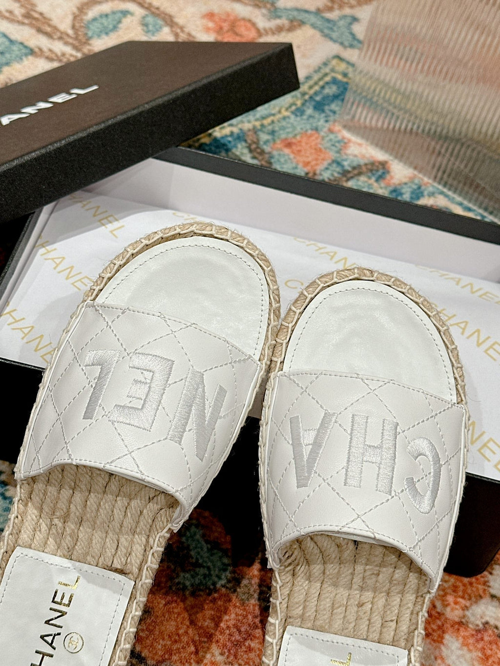 Chanel Flat Slippers in White Lambskin Mix Beige Woven