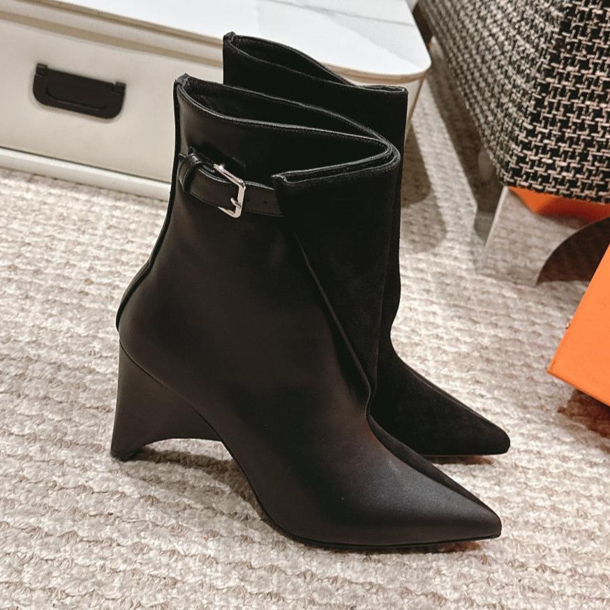 Hermes Hilona 6 cm Ankle Boots in Black Calfskin and Suede