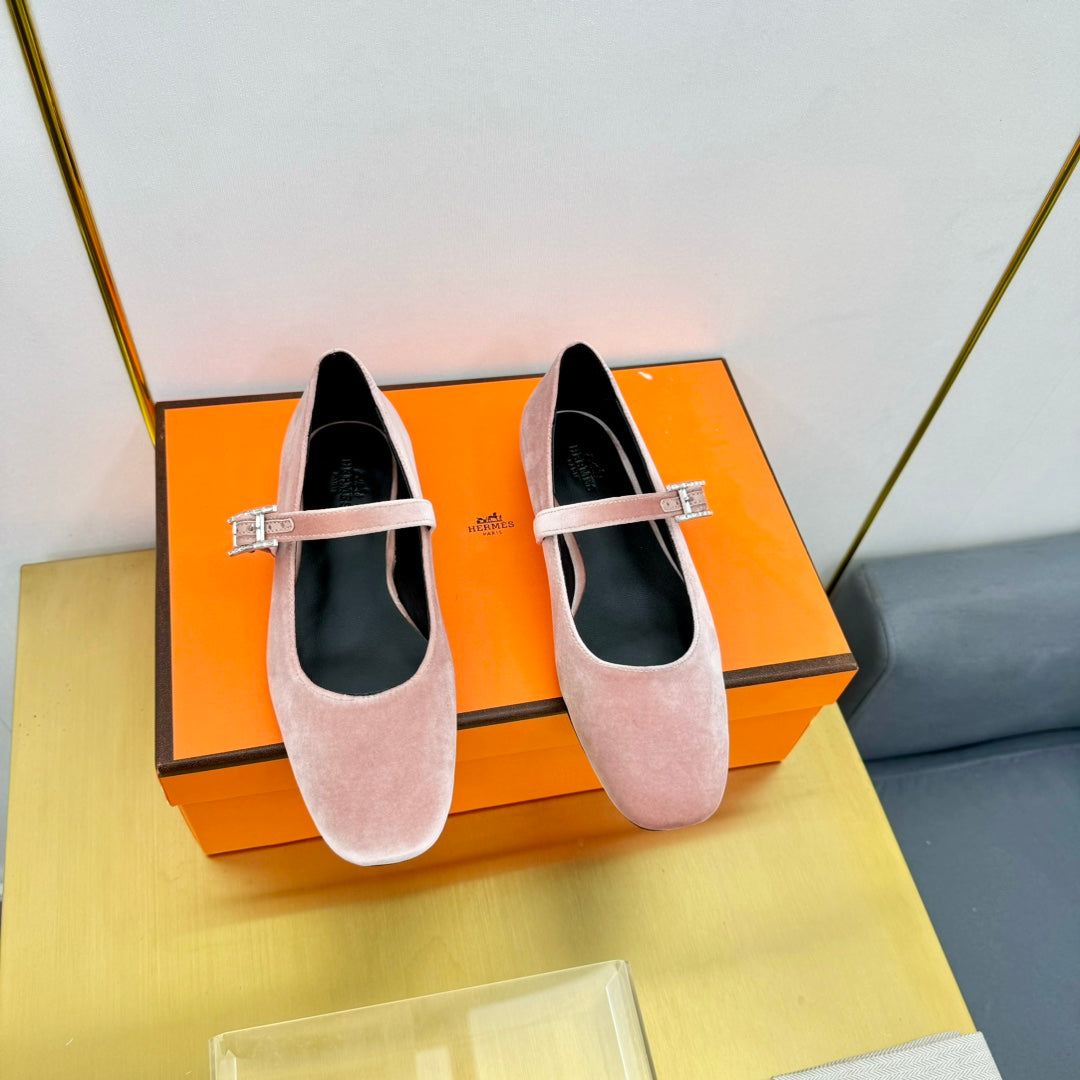 Hermes Ballet Flats in Light Pink Suede