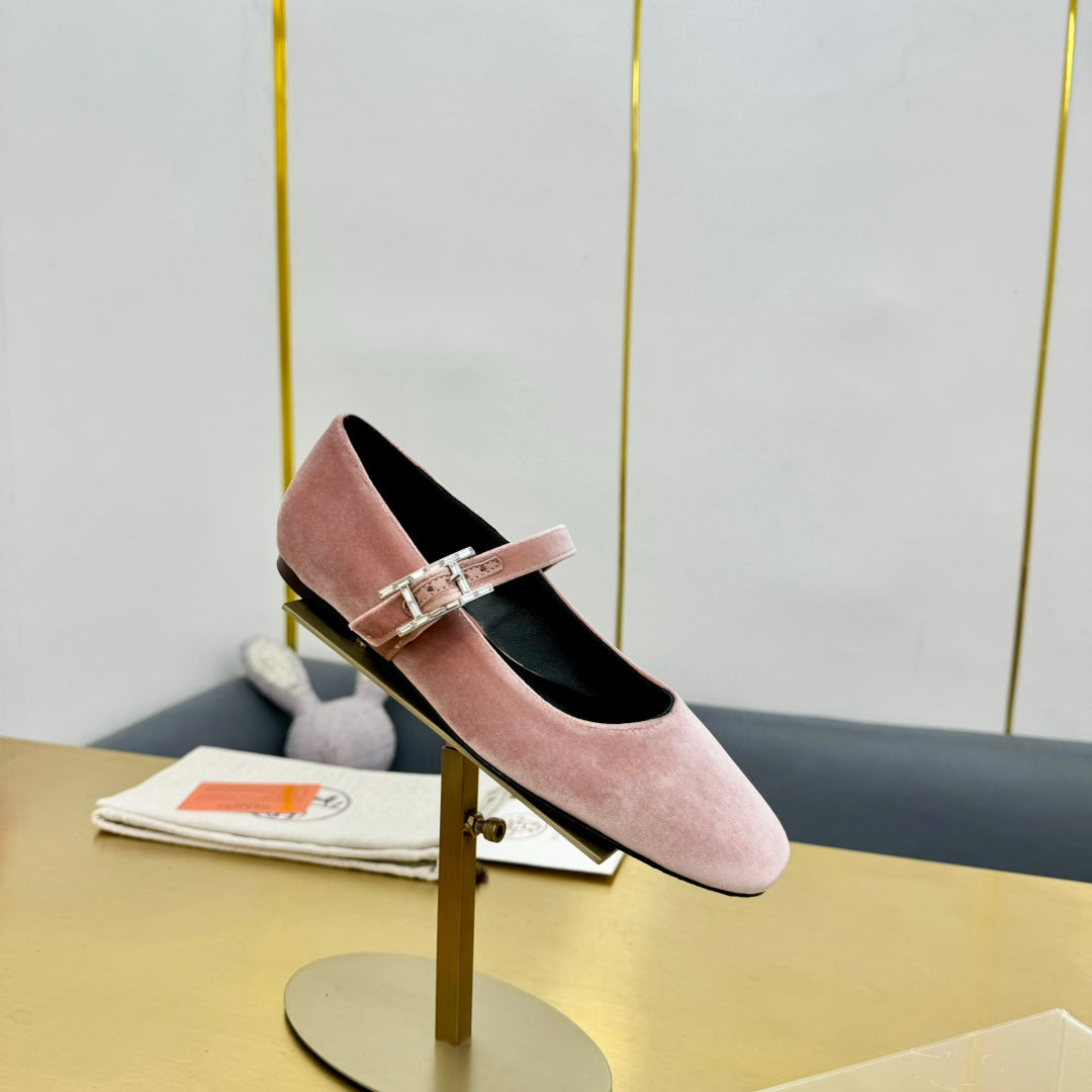 Hermes Ballet Flats in Light Pink Suede