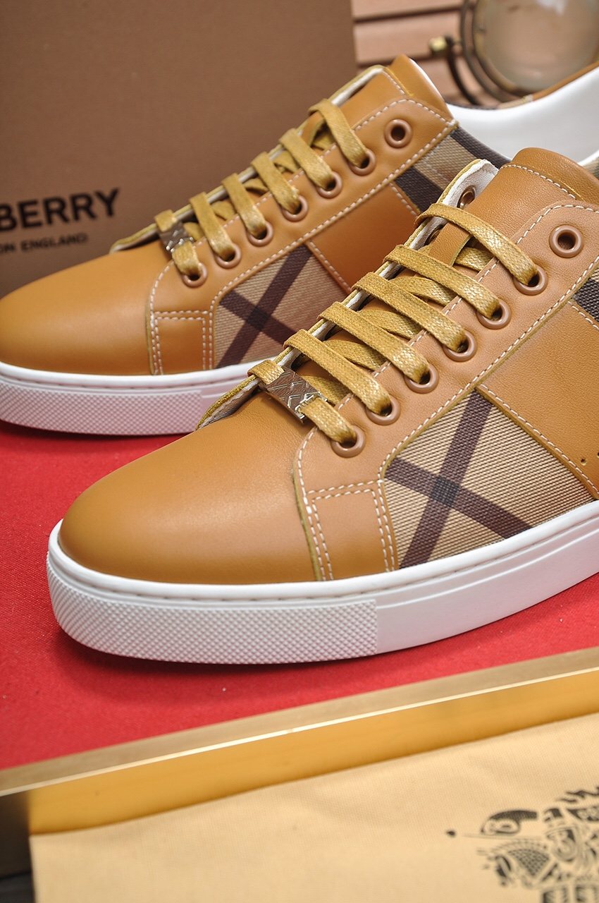 Burberry Tan Plaid Low-Top Sneakers — front