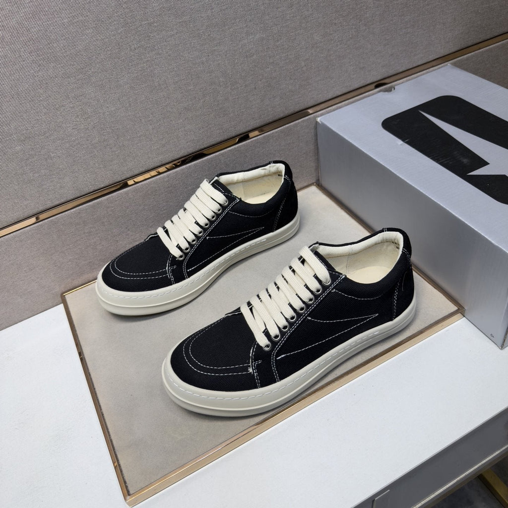 Converse Black Contrast Stitch Low-Top Sneakers — front