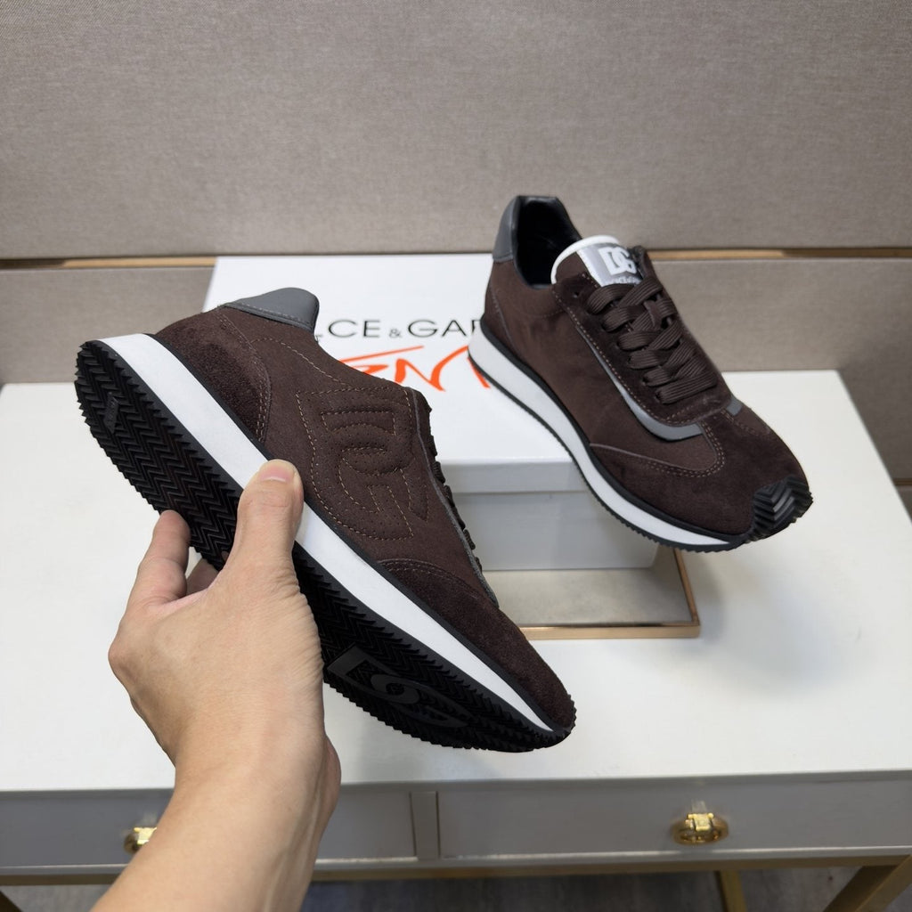 Dolce & Gabbana Dark Brown Low-Top Sneakers — model