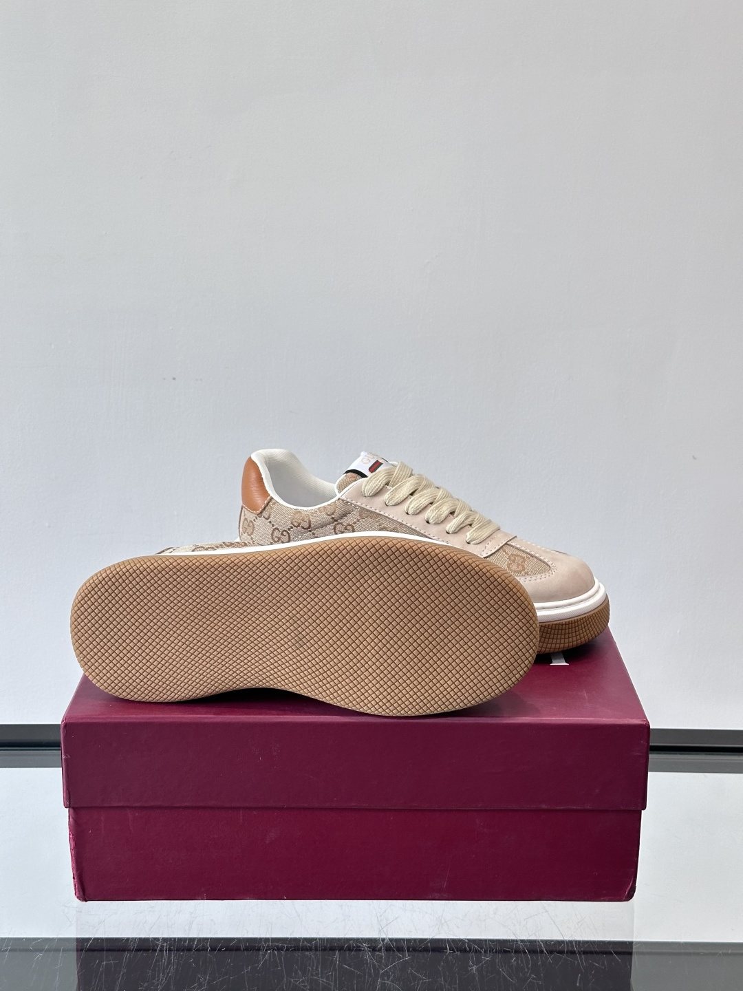 Gucci Beige Patterned Panel Sneakers — detail
