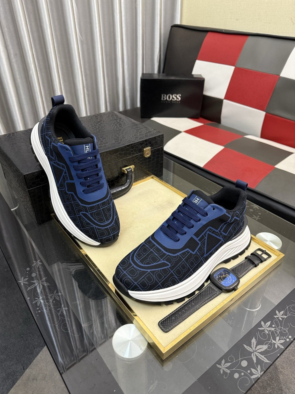 BOSS Patterned Low-Top Sneakers — model