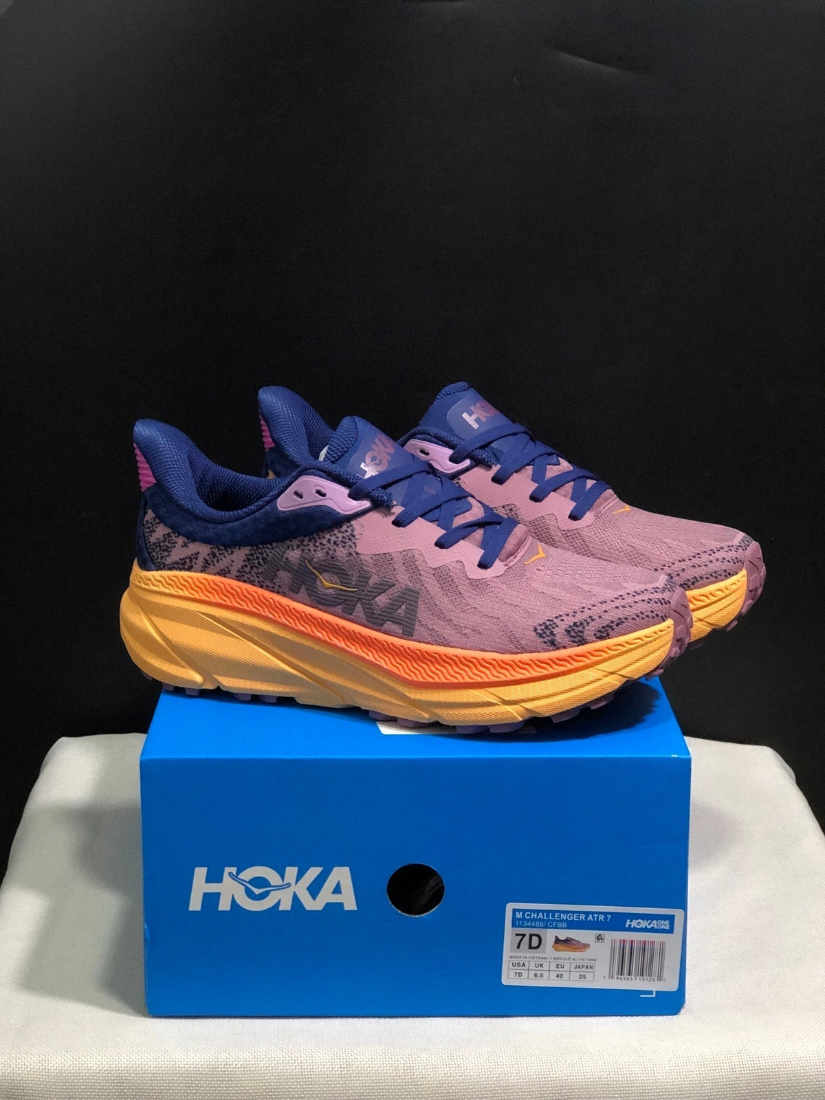 HOKA ONE ONE Challenger 7 Trail Running Shoes