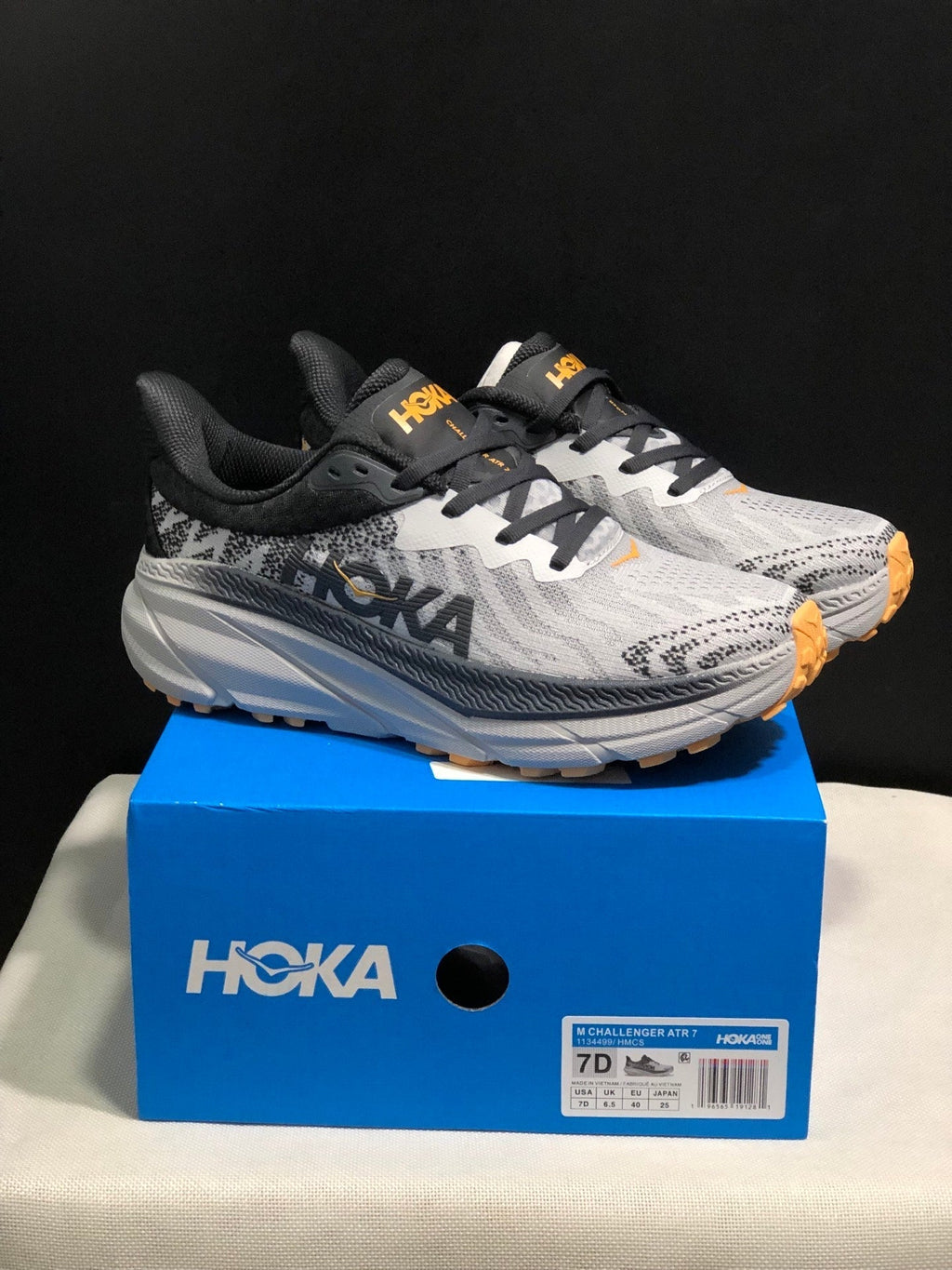 HOKA ONE ONE Challenger 7 Trail Running Shoes