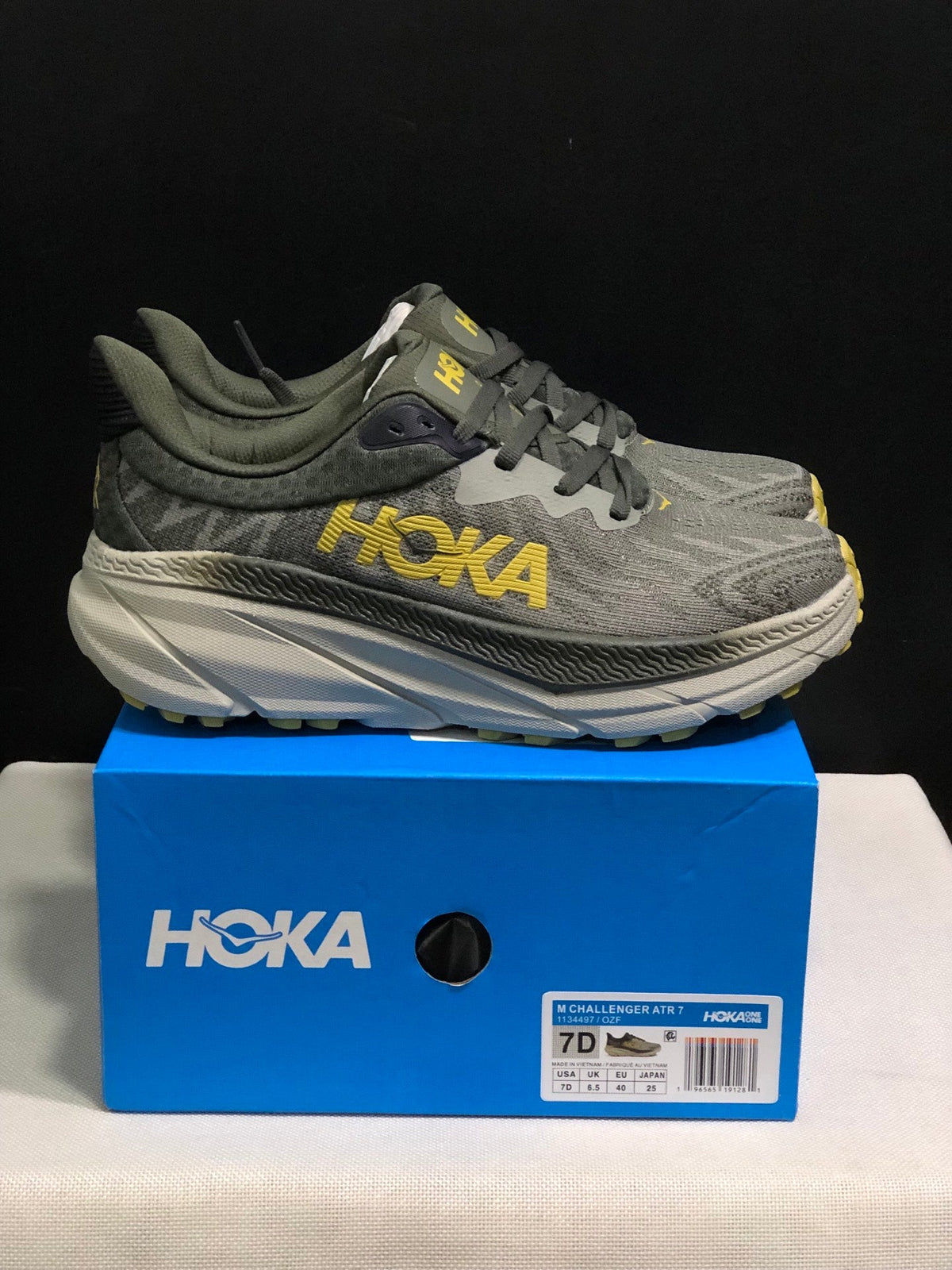 HOKA ONE ONE Challenger 7 Trail Running Shoes