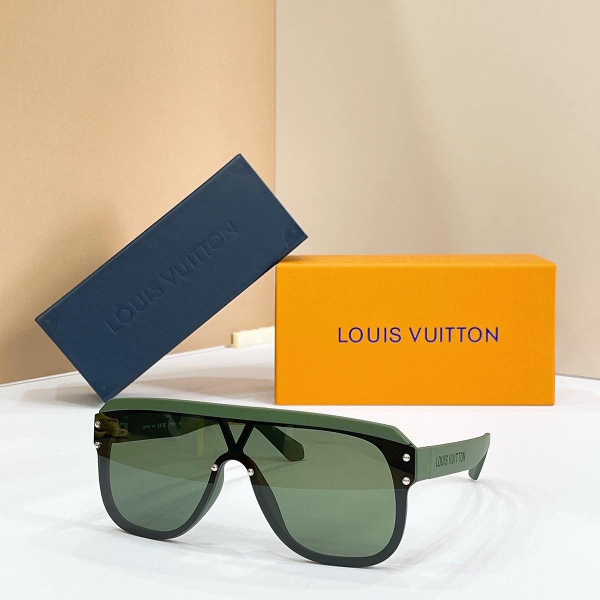 Louis Vuitton Z2878U Sunglasses