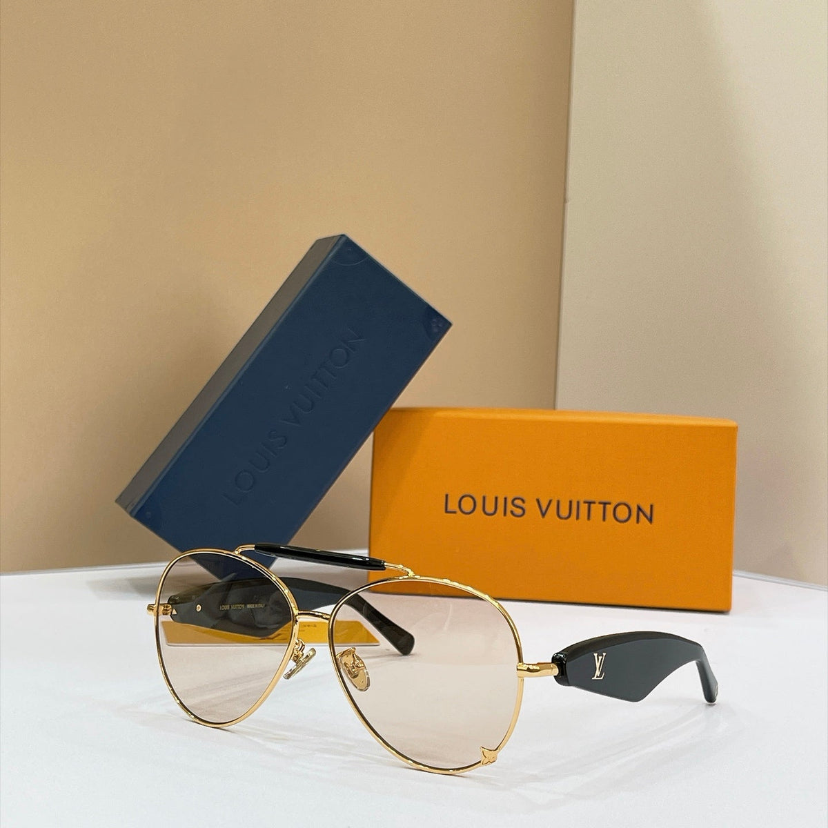 Louis Vuitton Z3462U Sunglasses