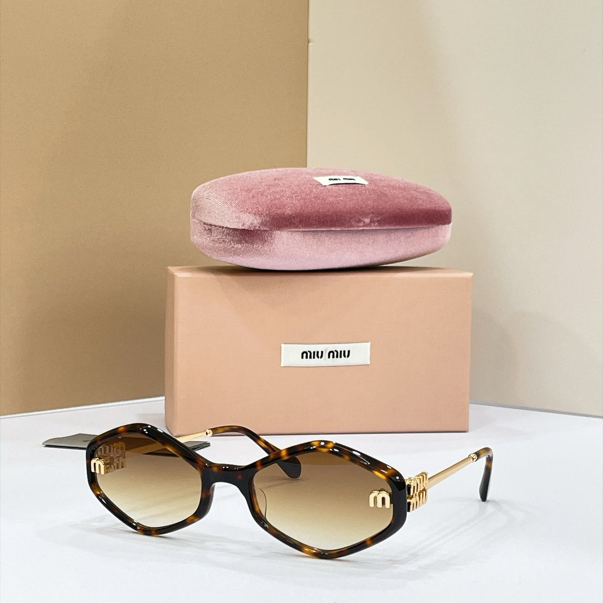 Miu Miu MU 156AV Sunglasses