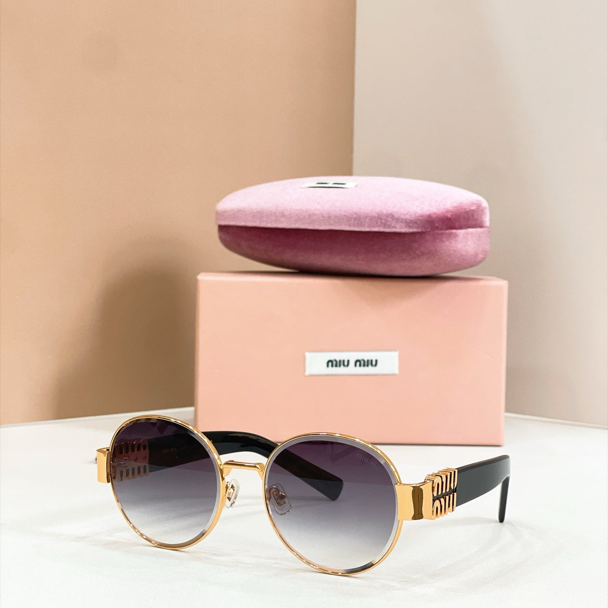 Miu Miu MU 116AV Sunglasses