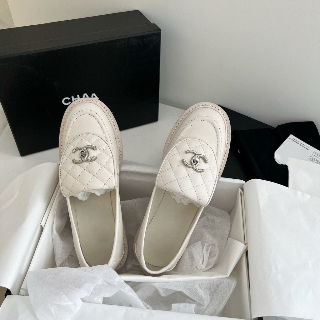 Chanel Moccasins White Quilted Calfskin Silver